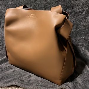 ACNE STUDIOS Musubi Maxi Leather Knot Shoulder Bag Camel brown